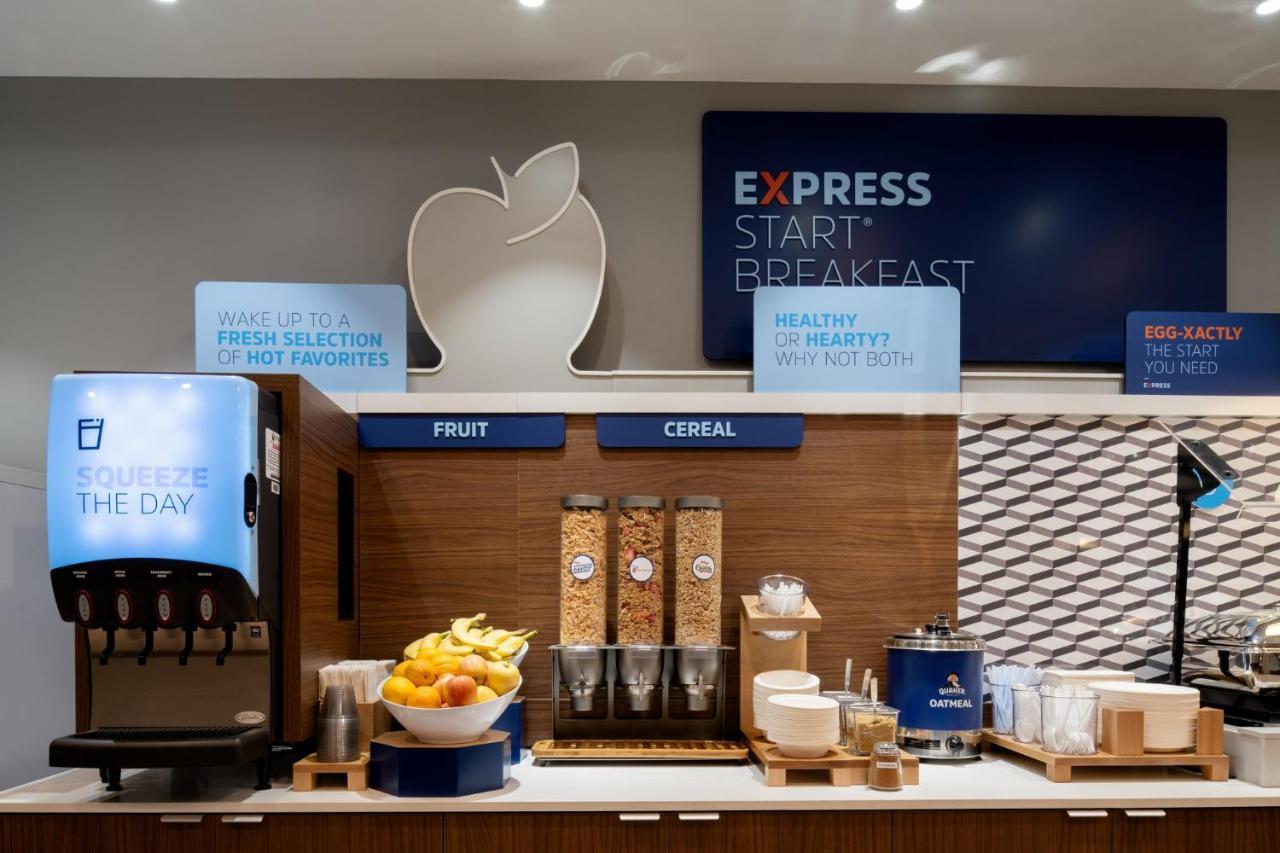 Holiday Inn Express & Suites - Hollister By Ihg Exteriér fotografie