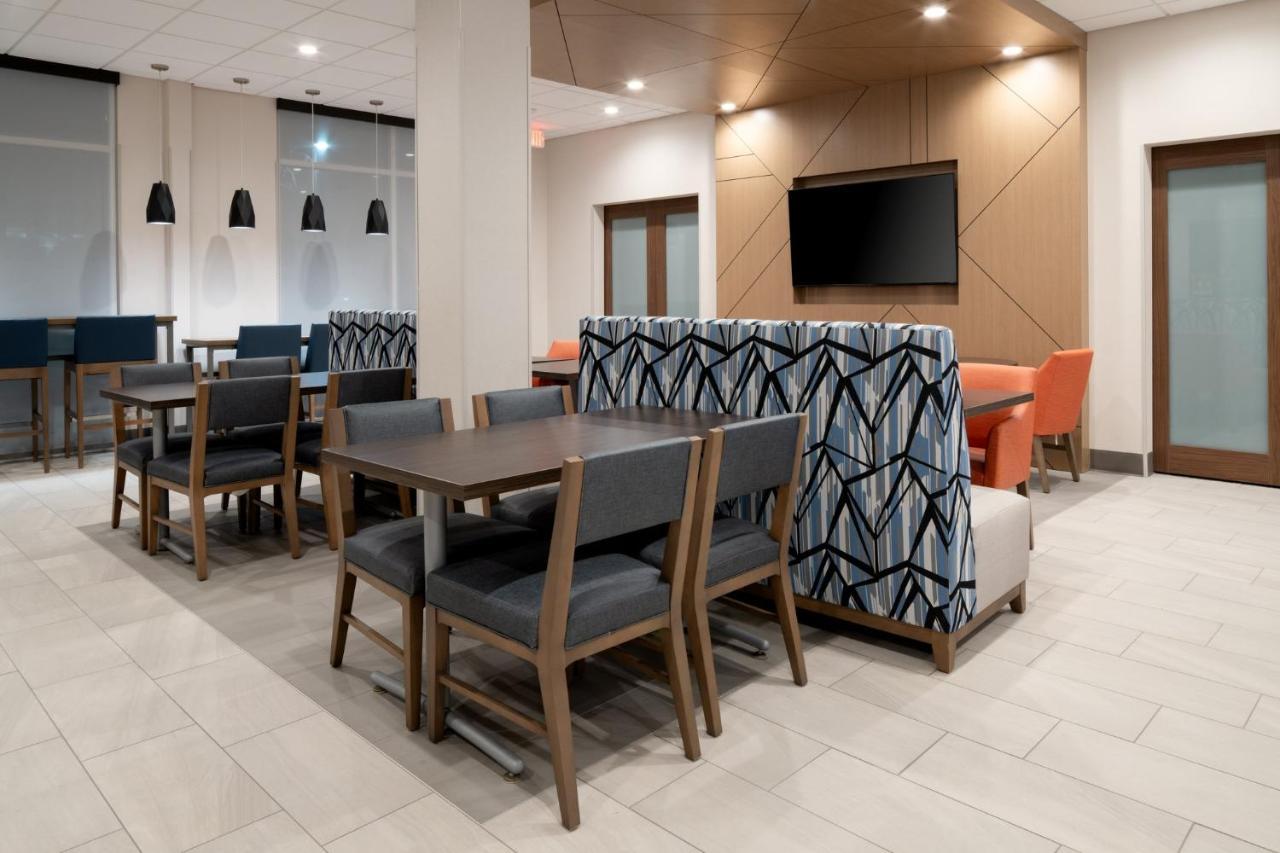 Holiday Inn Express & Suites - Hollister By Ihg Exteriér fotografie