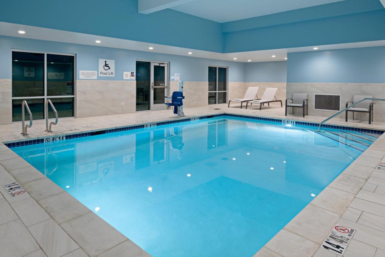 Holiday Inn Express & Suites - Hollister By Ihg Exteriér fotografie