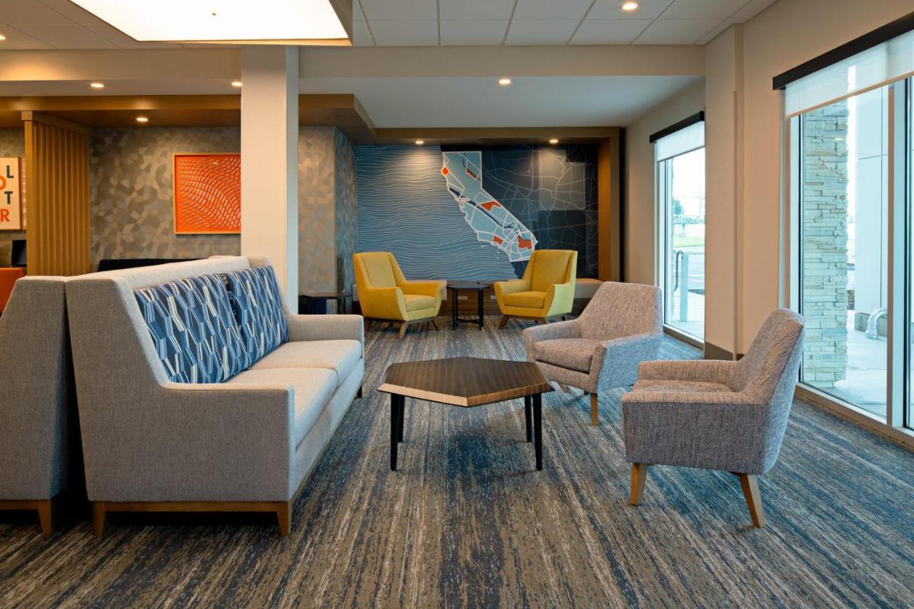 Holiday Inn Express & Suites - Hollister By Ihg Exteriér fotografie