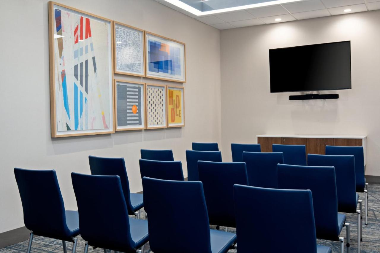 Holiday Inn Express & Suites - Hollister By Ihg Exteriér fotografie