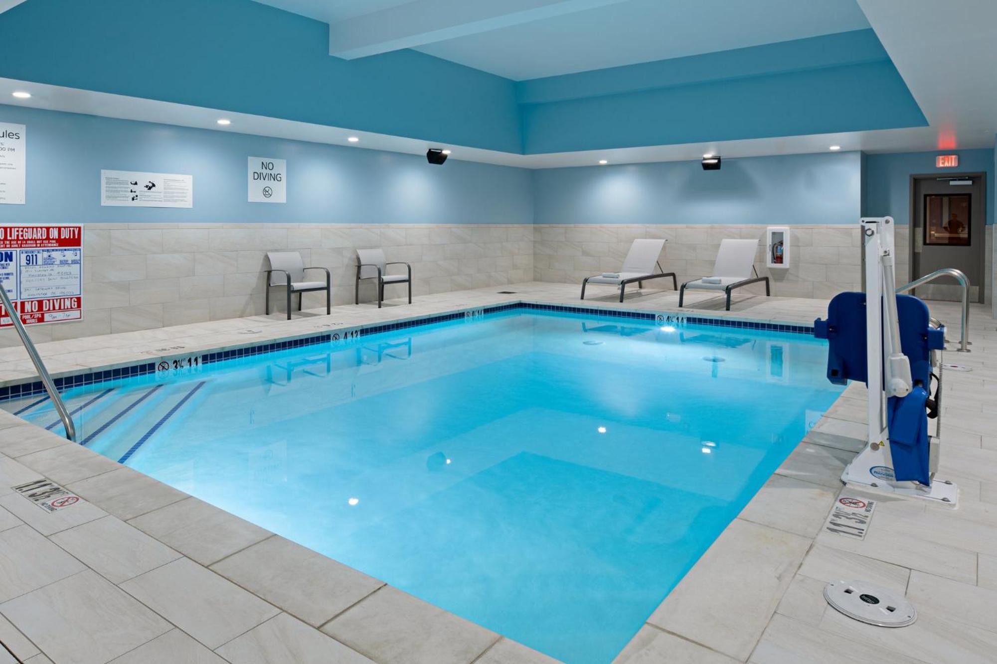 Holiday Inn Express & Suites - Hollister By Ihg Exteriér fotografie