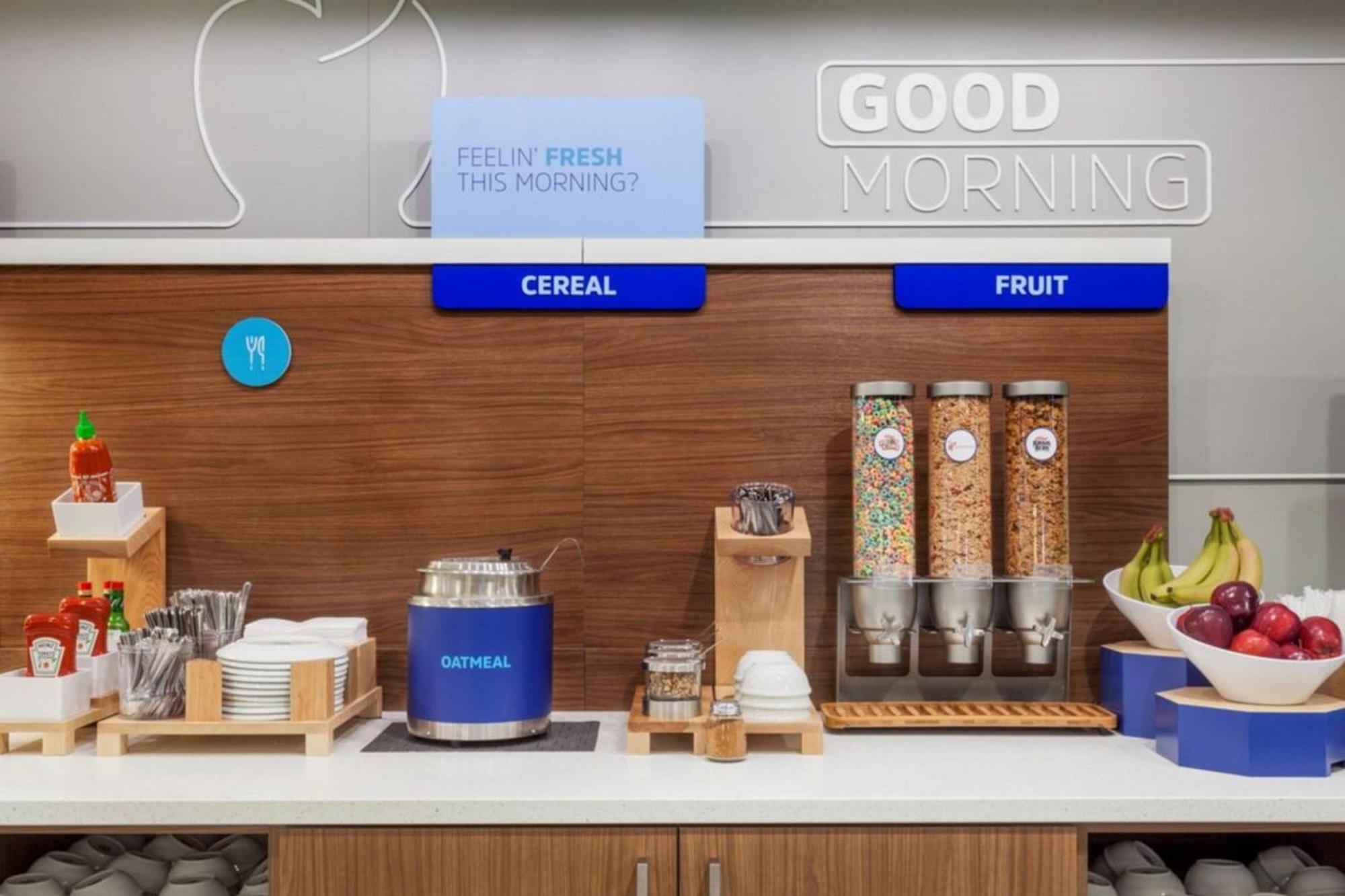 Holiday Inn Express & Suites - Hollister By Ihg Exteriér fotografie